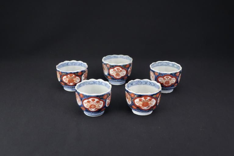 ΤƲַ˱ʸ޵ / Imari Small Polychrome Chrysanthemum-flower-shaped cups  set of 5