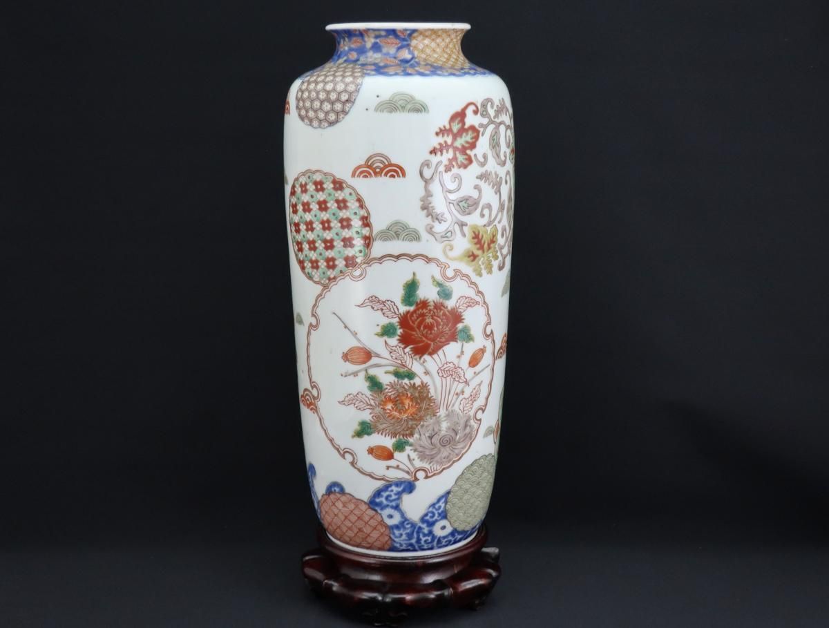 嘉子外製　鉄釉　色絵金彩　福田画　花蝶文瓶　花瓶　唐木台・時代箱付　CR5923 嘉子外製 鉄釉 色絵金彩 福田画 花蝶文瓶 花瓶 唐木台・時代箱付