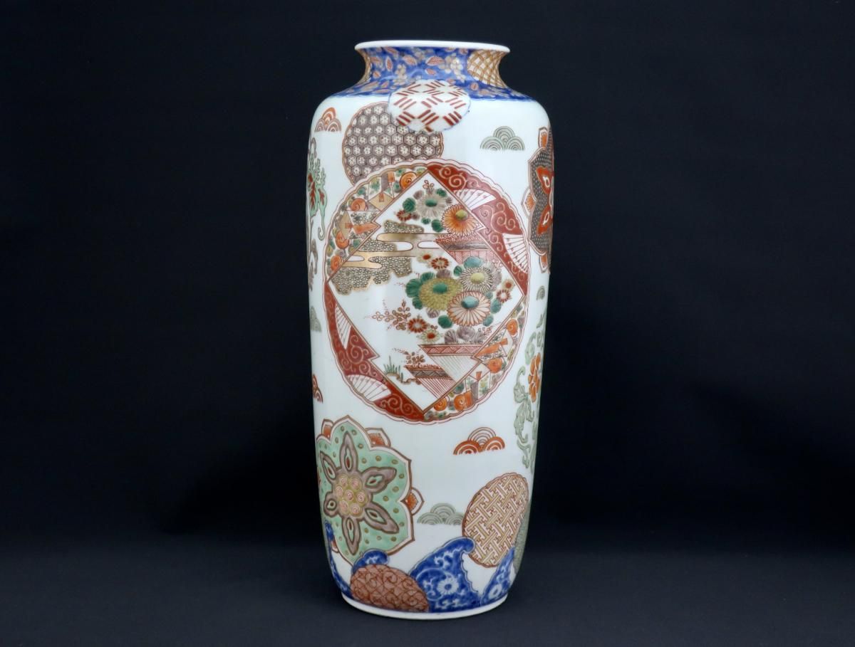 有田江上製 色絵草花雪輪文花瓶 / Arita Polychrome Flower Vase