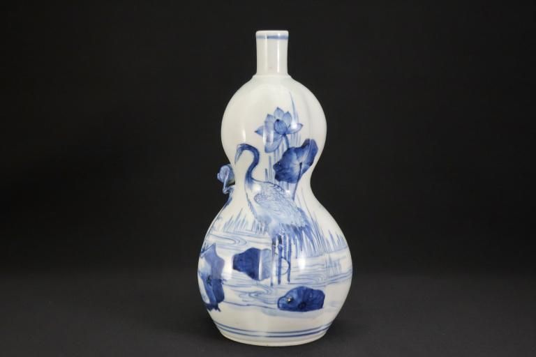 Τɻϡᵵʸ / Imari Gourd-shaped 'Tokkuri' with the decoration of Frog