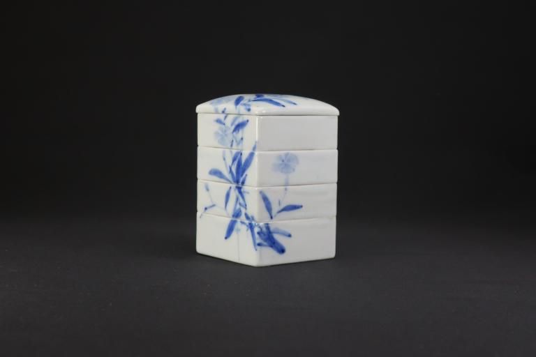 ʸʽ / Seto Small Blue & White Square 'Danju' Boxes
