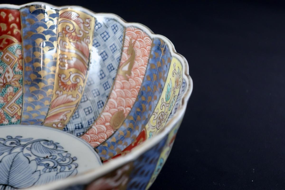 伊万里色絵菊花形兎文大鉢 / Imari Large Polychrome