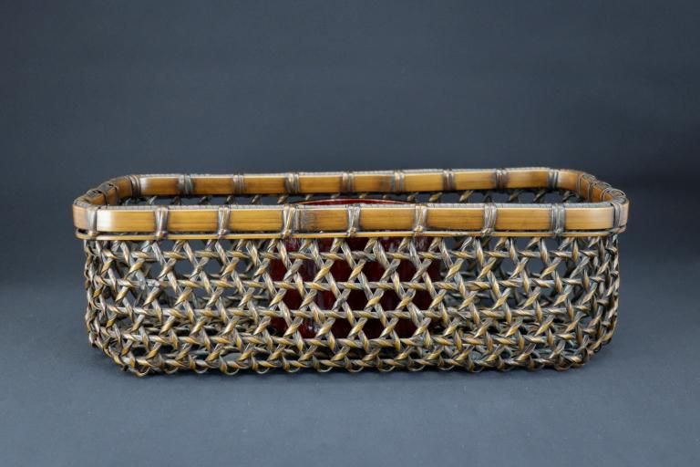 Ĺ / Bamboo Flower Basket