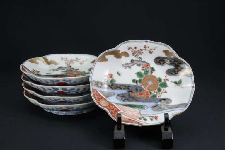 Τήʸѷ / Imari Polychrome Plates with the picture of Chrysanthemum Flowers  set of 5