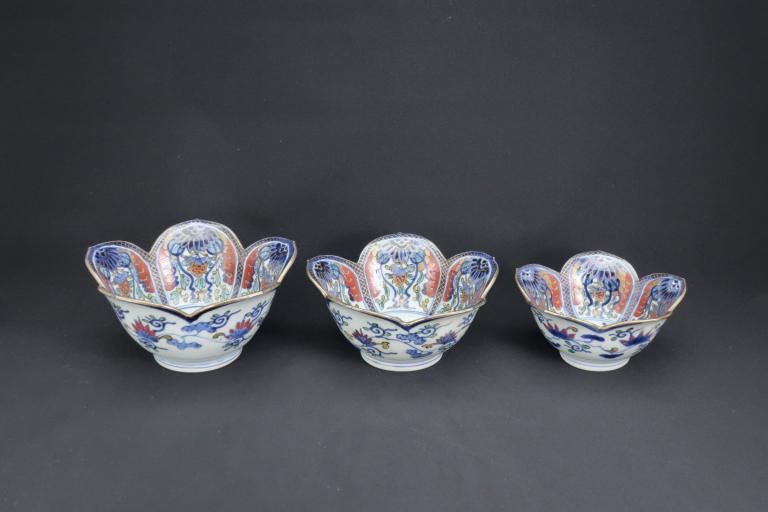 Τ˹Ʋʸȭ / Imari Bell-flower-shaped Bowls set of 3 (L/M/S)