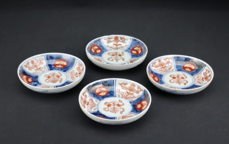 Τĳʸ / Imari Small Polychrome Plates  set of 4