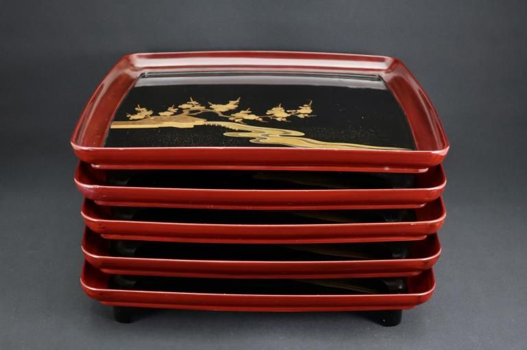 ή弬յʪ / Lacquered Trays with 'Makie' picture of Plum Flowers and Water stream  set of 5