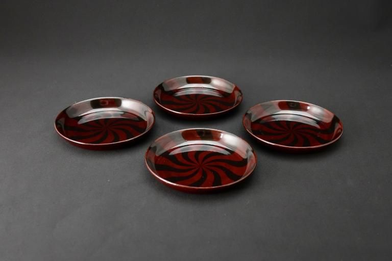 Ǳʸۻһ / Lacquered Sweet Plates  set of 4