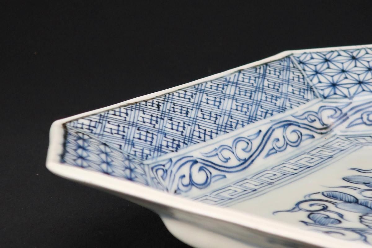 1800年代　古伊万里　色絵鶴文様菊花形大鉢　染付　松竹梅　直径24.2㎝ 伊万里染付線描菊花文隅切角皿 / Imari Large Square Plate with