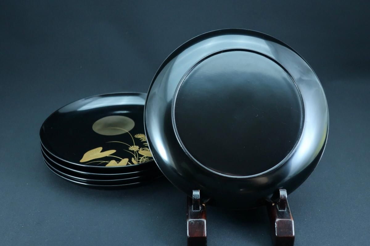 黒塗図変月蒔絵六寸皿 五枚組③ / Black-lacquered Plate with
