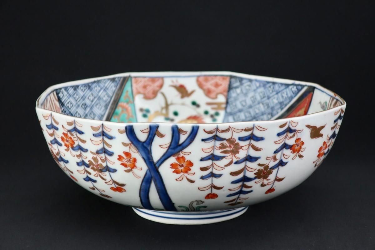 伊万里色絵花籠手八角大鉢 (大） / Imari Large Octagonal