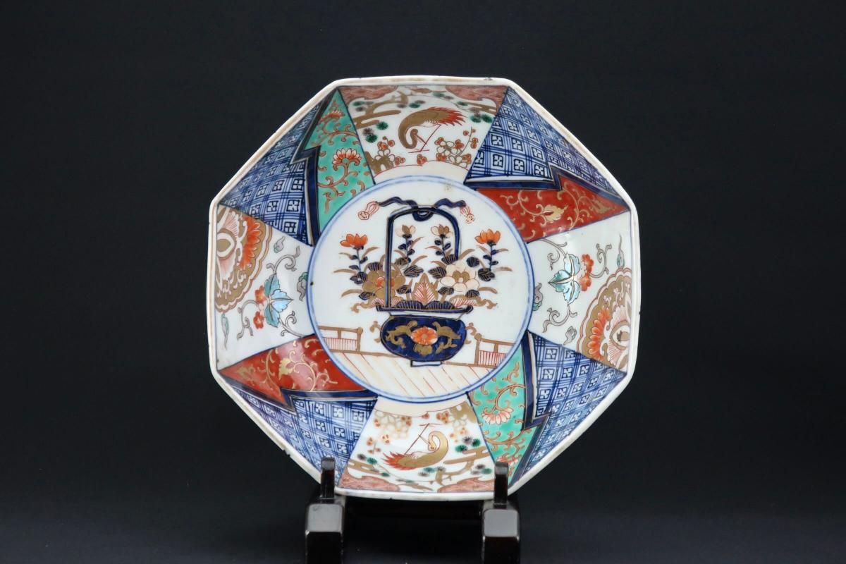 伊万里色絵花籠手八角大鉢（中） / Imari Large Octagonal