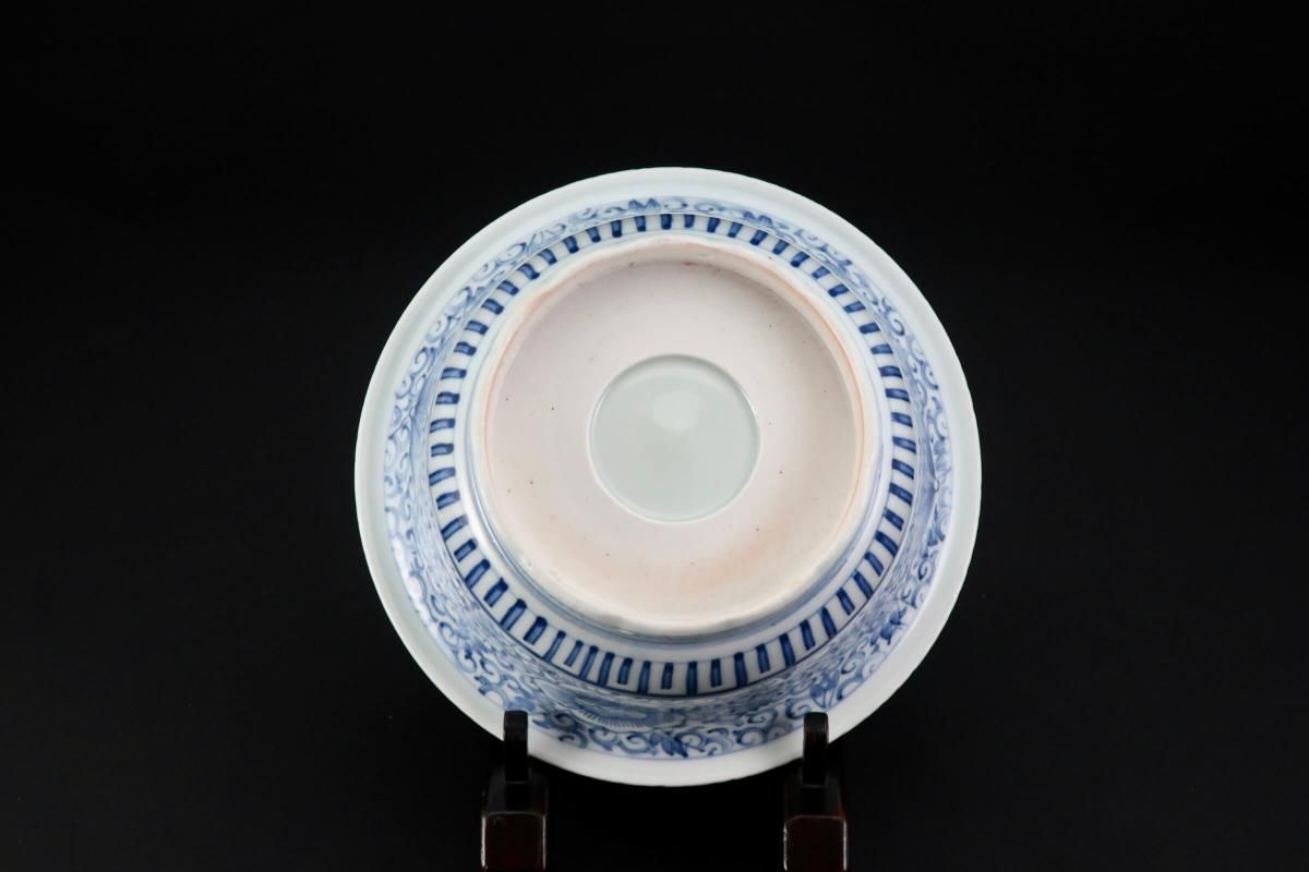 伊万里染付線描牡丹文中鉢 / Imari Blue & White Bowl - OKURA