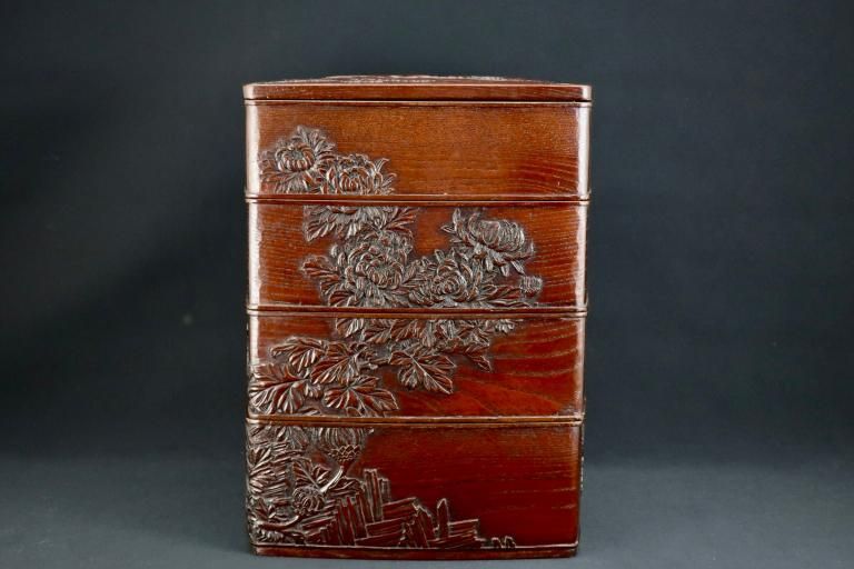 菊木彫欅重箱 / Keyaki 'Jubako' Food Boxes with the carving