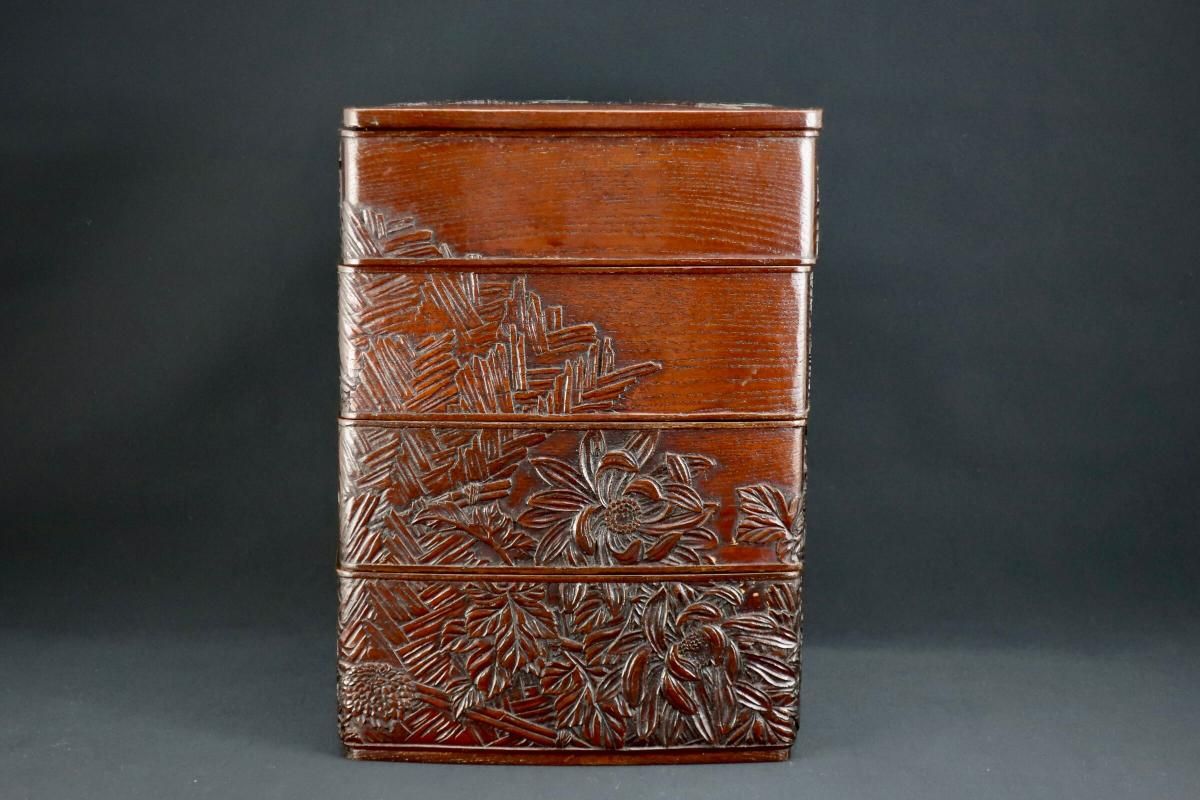 アンティーク 根来塗 布袋 堆朱 菊 模様 時代箱 EJ21-6 菊木彫欅重箱 / Keyaki 'Jubako' Food Boxes with the carving