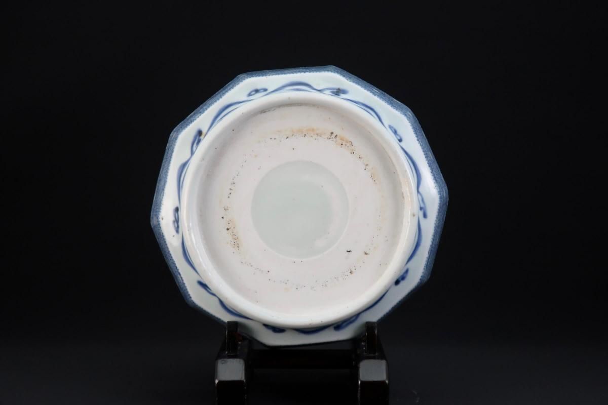 伊万里 染付 魚図 青磁 角鉢 [B31316] 伊万里 染付 扇面 山水 八角鉢 - 生活骨董と古布のアンティーク