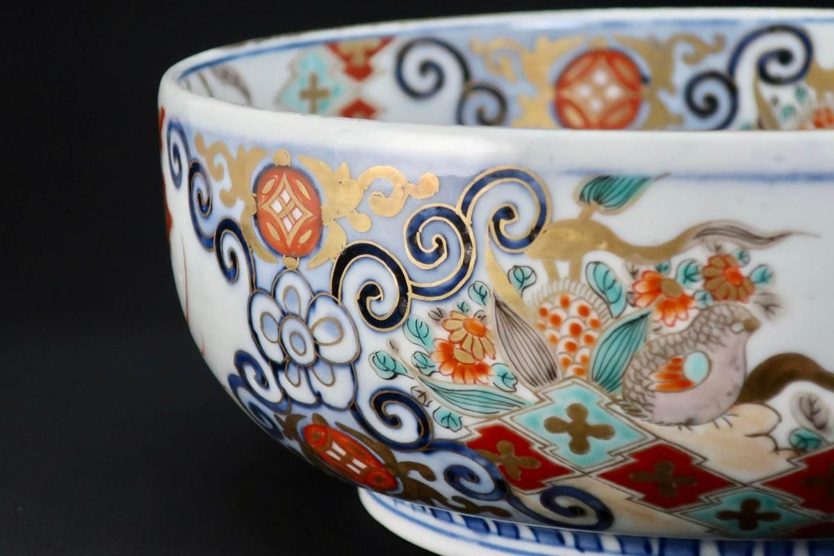 伊万里色絵花籠手三つ組鉢(大中小） / Imari Polychrome Bowls with