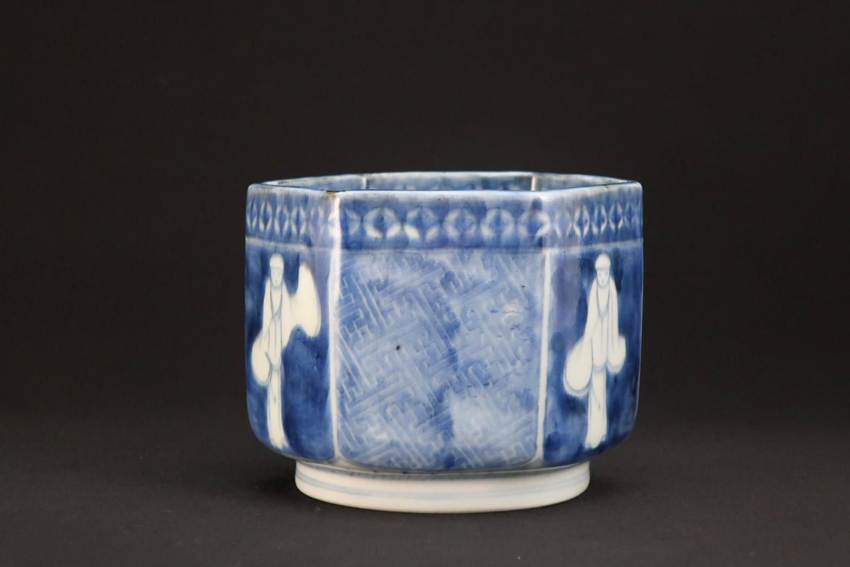 伊万里染付韃靼人の図六角火入 / Imari Hexagonal Blue & White