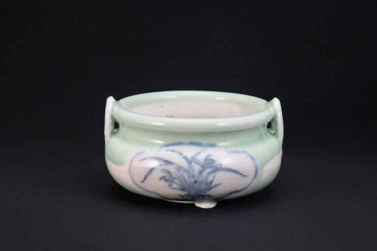 ļղðʸ / Celadon Blue & White 'Hiire' Pot with the picture of Peony and Orchid Flowers