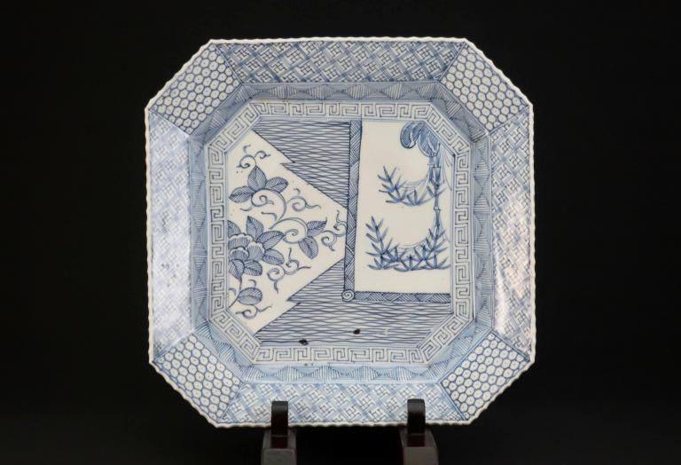伊万里線描染付草花幾何学文隅切角大皿 / Imari Large Square
