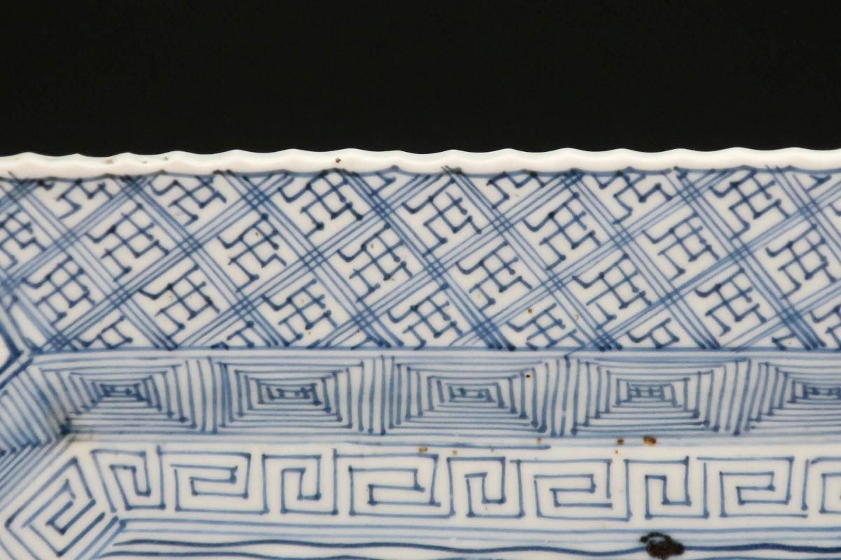 伊万里線描染付草花幾何学文隅切角大皿 / Imari Large Square Blue