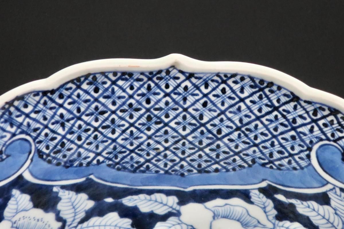 伊万里染付椿文変形大鉢 / Imari Large Blue & White Bowl with