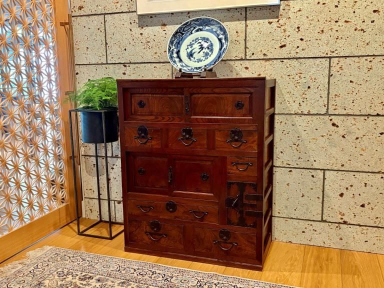 ݰĢý / Keyaki Choba Tansu (Merchant's chest)