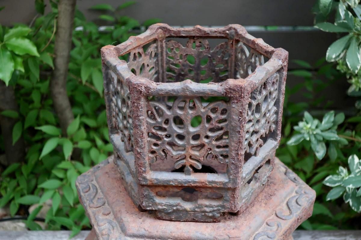 鉄灯篭 / Iron Lantern - OKURA ORIENTAL ART / 大蔵オリエンタルアート