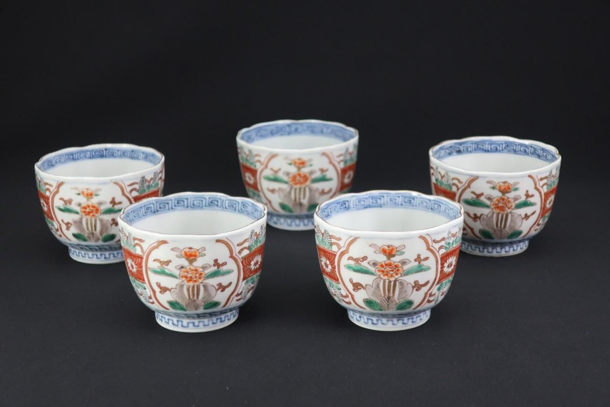 伊万里色絵窓絵花図向付3個　赤絵　通り文　古伊万里　R1373B2 伊万里色絵窓絵花図向付3個 赤絵 通り文 古伊万里 R1373B2