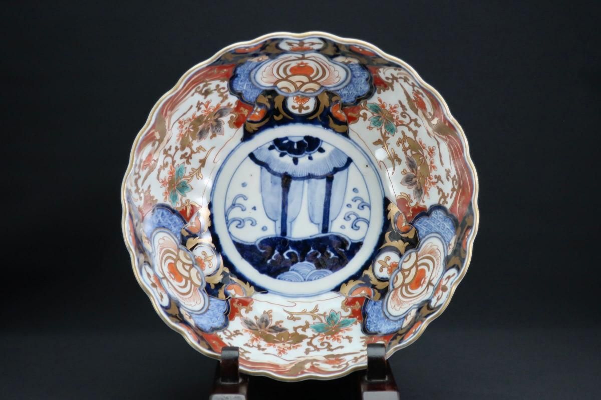 伊万里色絵菊花形桐鳳凰文三つ組鉢(大中小） / Imari Polychrome