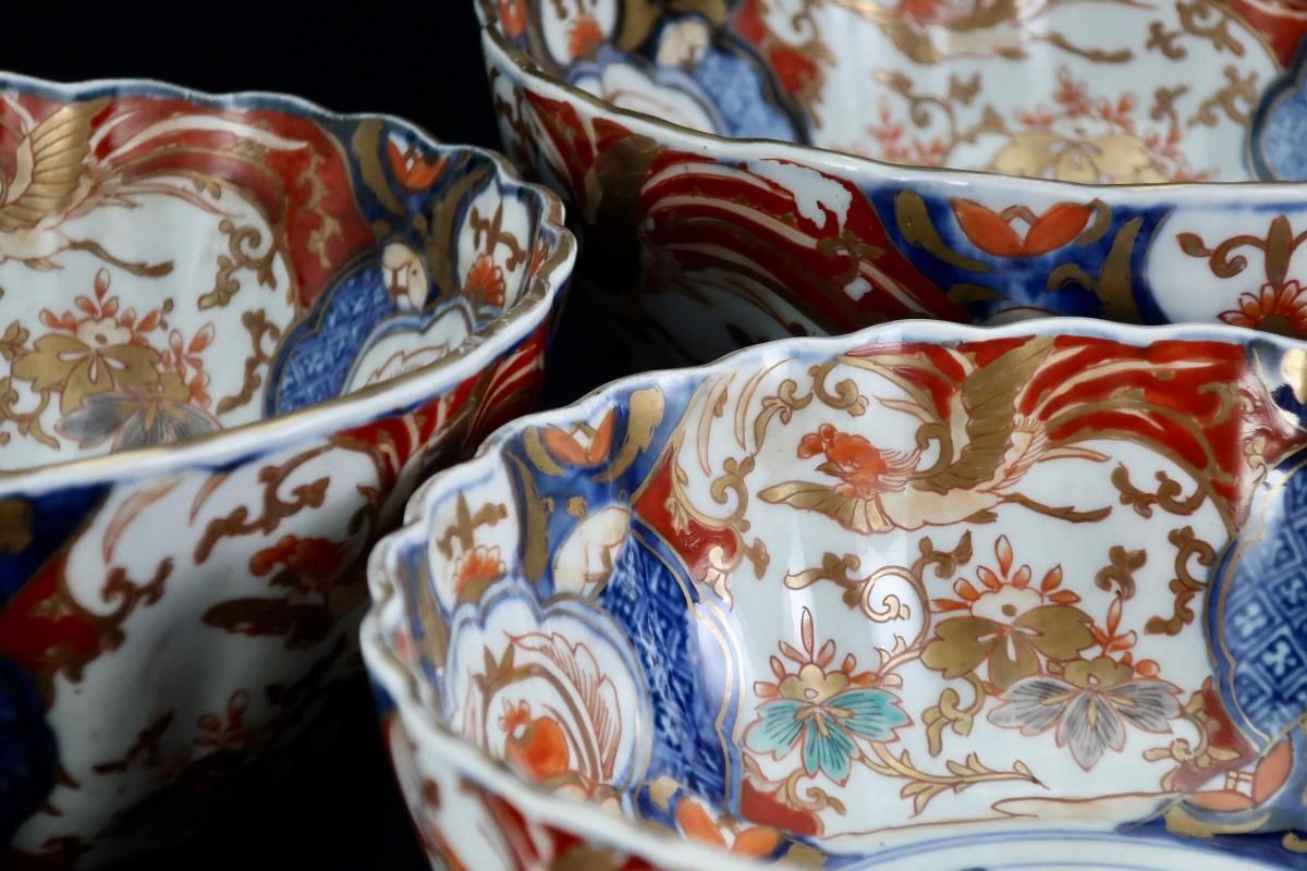 伊万里色絵菊花形桐鳳凰文三つ組鉢(大中小） / Imari Polychrome