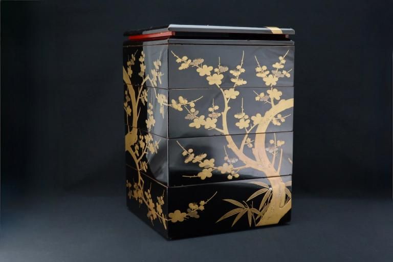 漆製 印籠 風景画デザイン 木箱付き　美品 漆製 印籠 風景画デザイン 木箱付き 美品 漆製 印籠 風景画