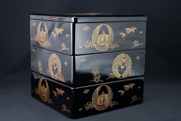 ᵵϽȢ / Black-lacquered Food Boxes with 'Chinkin Makie' picture of Cranes and Tortoises