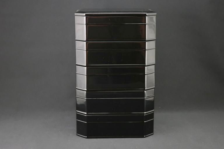 ίס / Black-lacquered 'Fuchidaka' Sweet Boxes