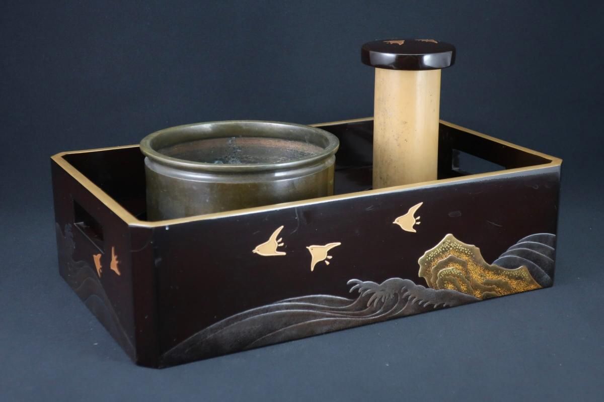 黒塗波千鳥蒔絵煙草盆 / Tobacco Set - OKURA ORIENTAL ART