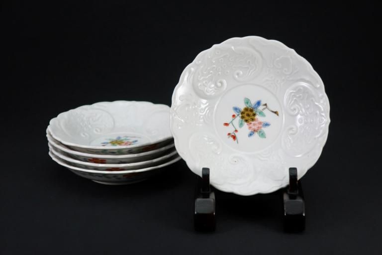 Τ۹ʸ / Imari Small White porcelainPlates with the Relief pattern  set of 5
