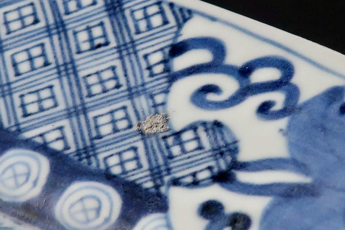 伊万里染付草花文隅切角大皿 / Imari Large Square Blue & White