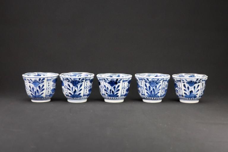 伊万里染付芙蓉手小向付(茶碗) 五客組 / Imari Small Blue & White 'Mukoduke' Cups  set of 5