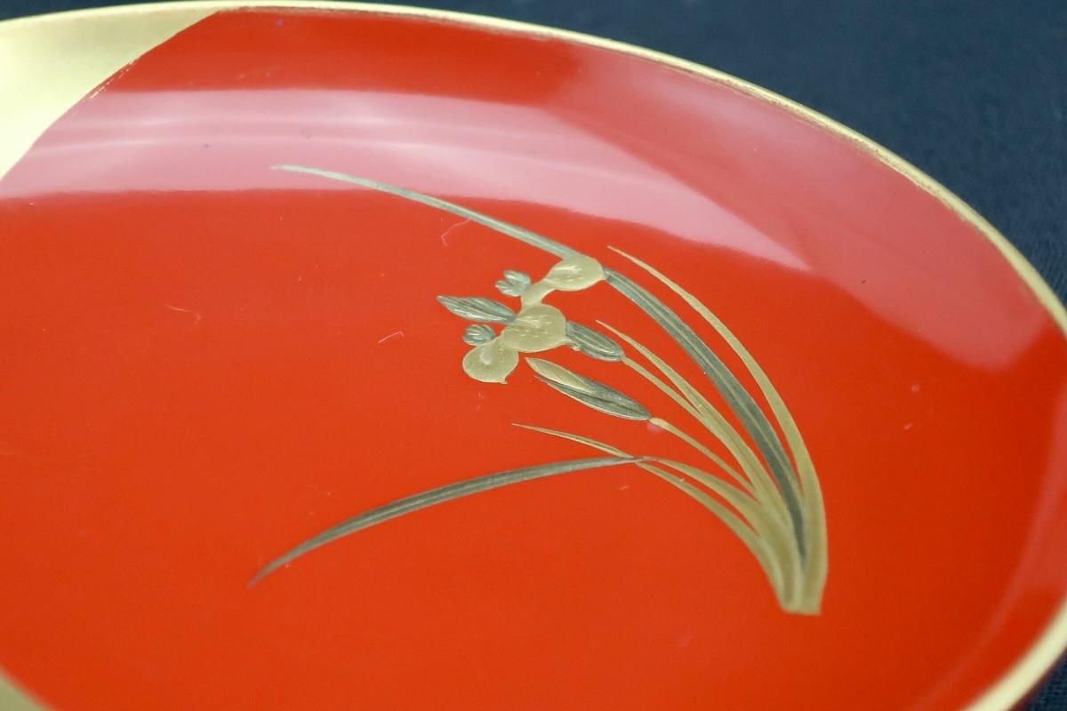 朱塗図変草花蒔絵引盃② 五客組 / Red-lacquered Sake Cups with