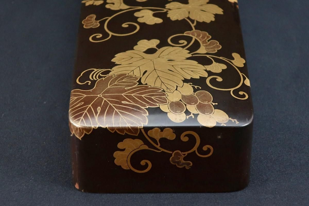 鹿児島寿蔵 陶板 カマキリ インテリア 飾り 希少 レア 絵 ヴィンテージ 鹿児島壽蔵 宝玉捧持童子 | 銀座 黒田陶苑