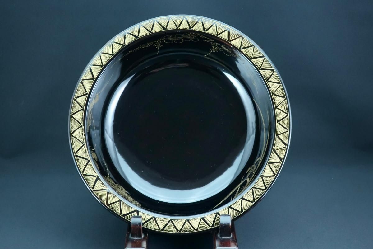 黒塗沈金四君子蒔絵大鉢 / Large Black-lacquered Bowl with