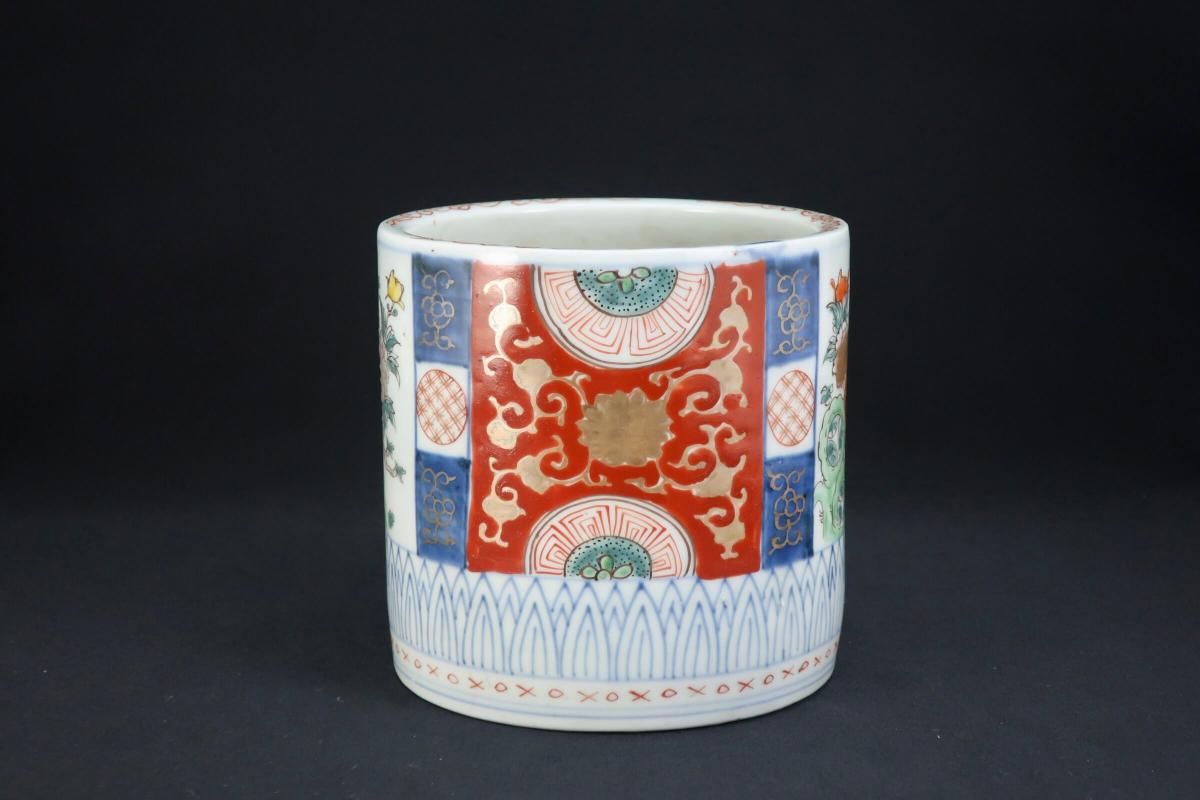 伊万里色絵牡丹丸文大火入 / Imari Large Polychrome 'Hiire