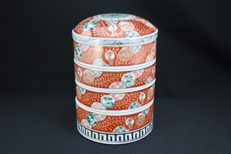 伊万里色絵金彩赤絵鶴亀丸文段重 / Imari Round Polychrome 'Danju' Food Boxes with the picture Cranes and Tortoises