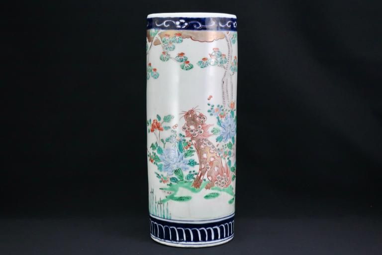 ΤҲðʸ / Imari Polychrome Vase with the picture of Lion and Peony