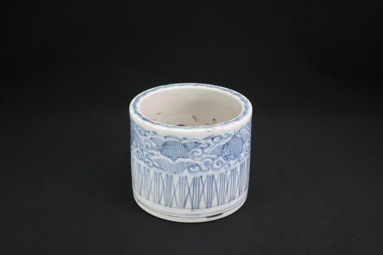 Τղ / Imari Blue & White 'Hiire' Pot 