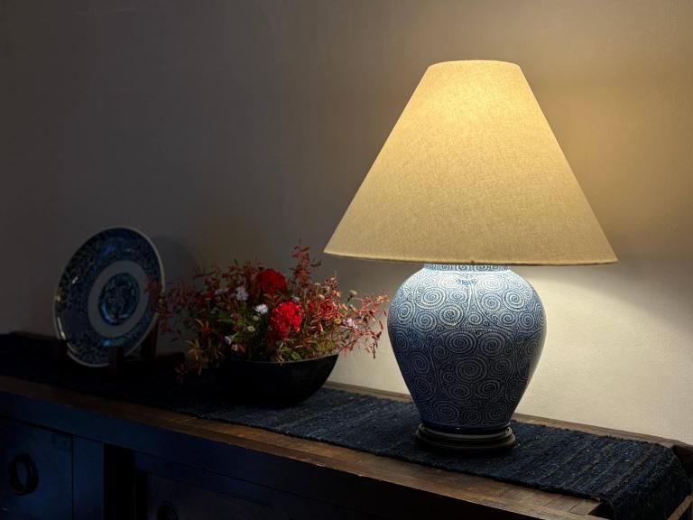 Τʸơ֥ / Table Lamp of Imari Blue & White Pot