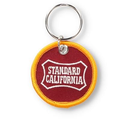 <img class='new_mark_img1' src='https://img.shop-pro.jp/img/new/icons5.gif' style='border:none;display:inline;margin:0px;padding:0px;width:auto;' />STANDARD CALIFORNIA HIGHTIDE  SD Stitch Work Key Holder/Burgundy