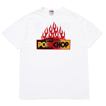 <img class='new_mark_img1' src='https://img.shop-pro.jp/img/new/icons5.gif' style='border:none;display:inline;margin:0px;padding:0px;width:auto;' />PORKCHOP GARAGE SUPPLY FIRE BLOCK POCKET TEE/WHITE