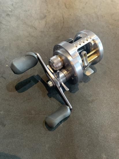 シマノ 10 カルカッタ コンクエスト 100 Dc 右 Fishing Select Shop Branch シマノ 10 カルカッタ コンクエスト 100 Dc 右 Fishing Select Shop Branch