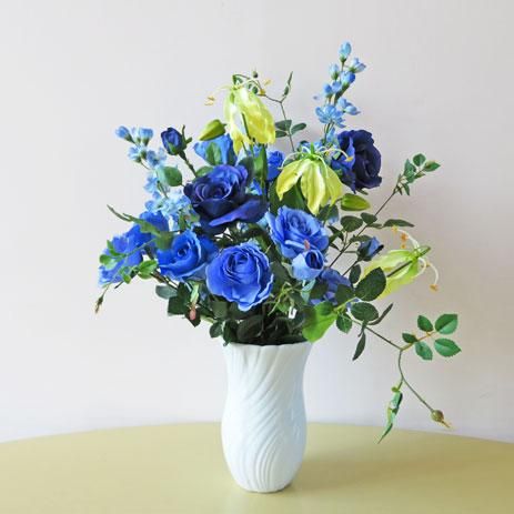 ブルーローズの花言葉と共に贈りませんか、アートなアートフラワー